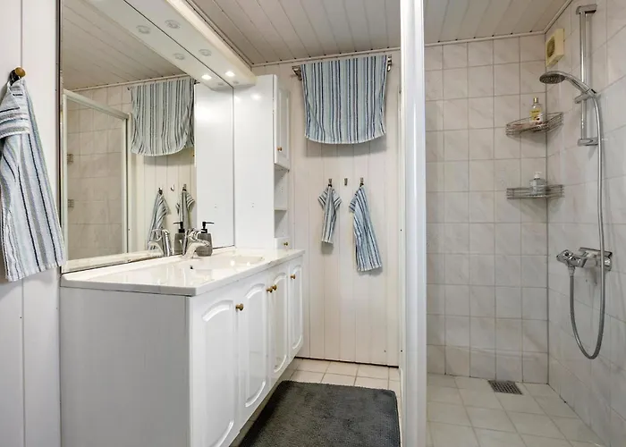 3 Bedroom Amazing In Spottrup